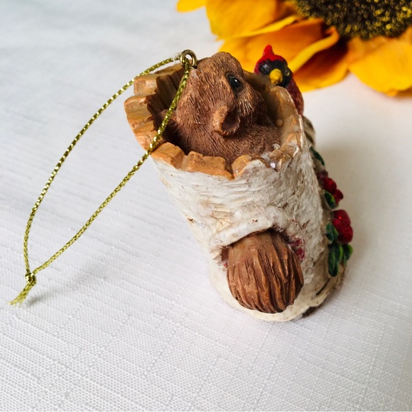 Christmas Ornament Squirrel & Cardinal on a Tree Trunk - Picture 4 of 6